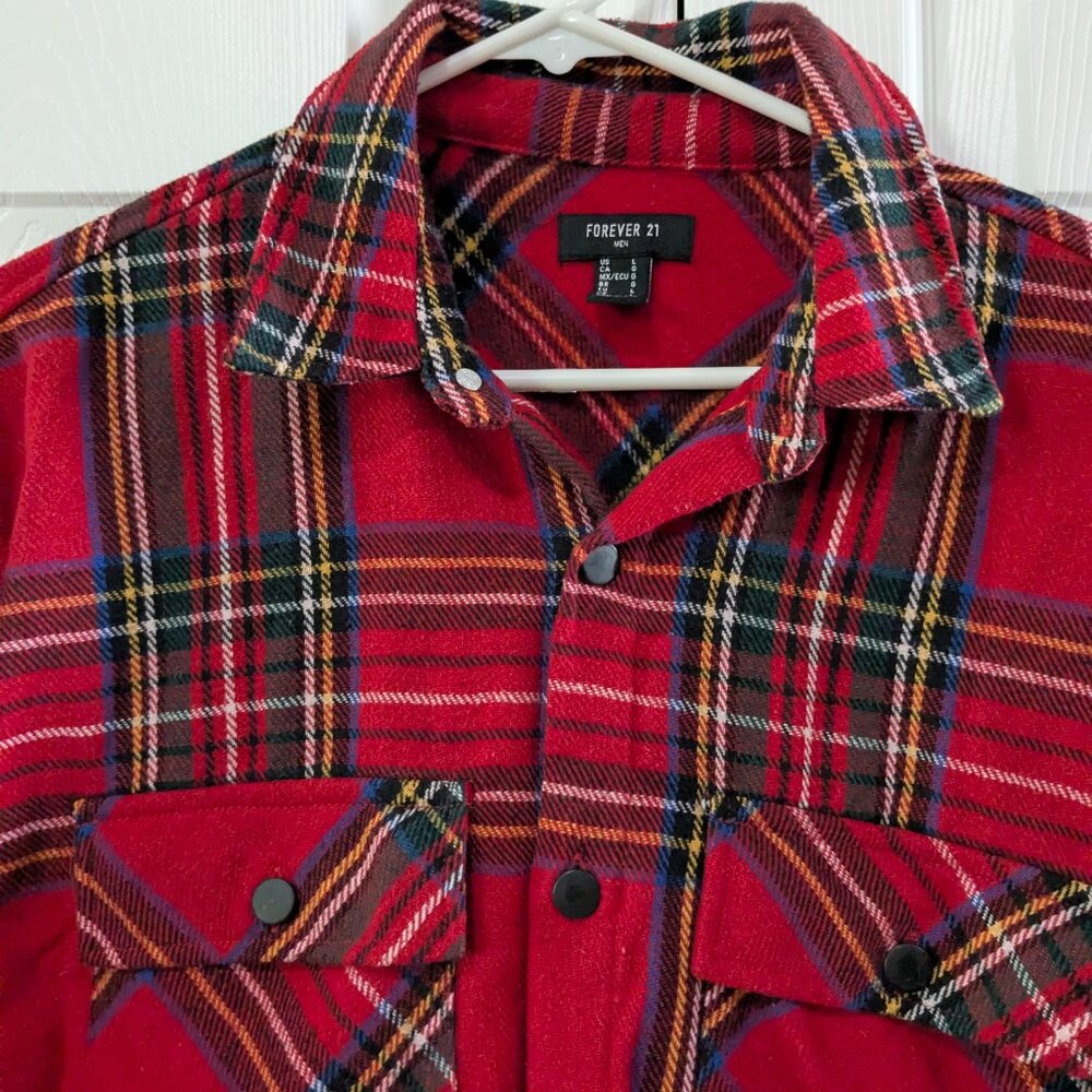 Forever 21 Men's Flannel Long Sleeve Button Down Shirt Jacket, Red Plaid, Large - Picture 4 of 15